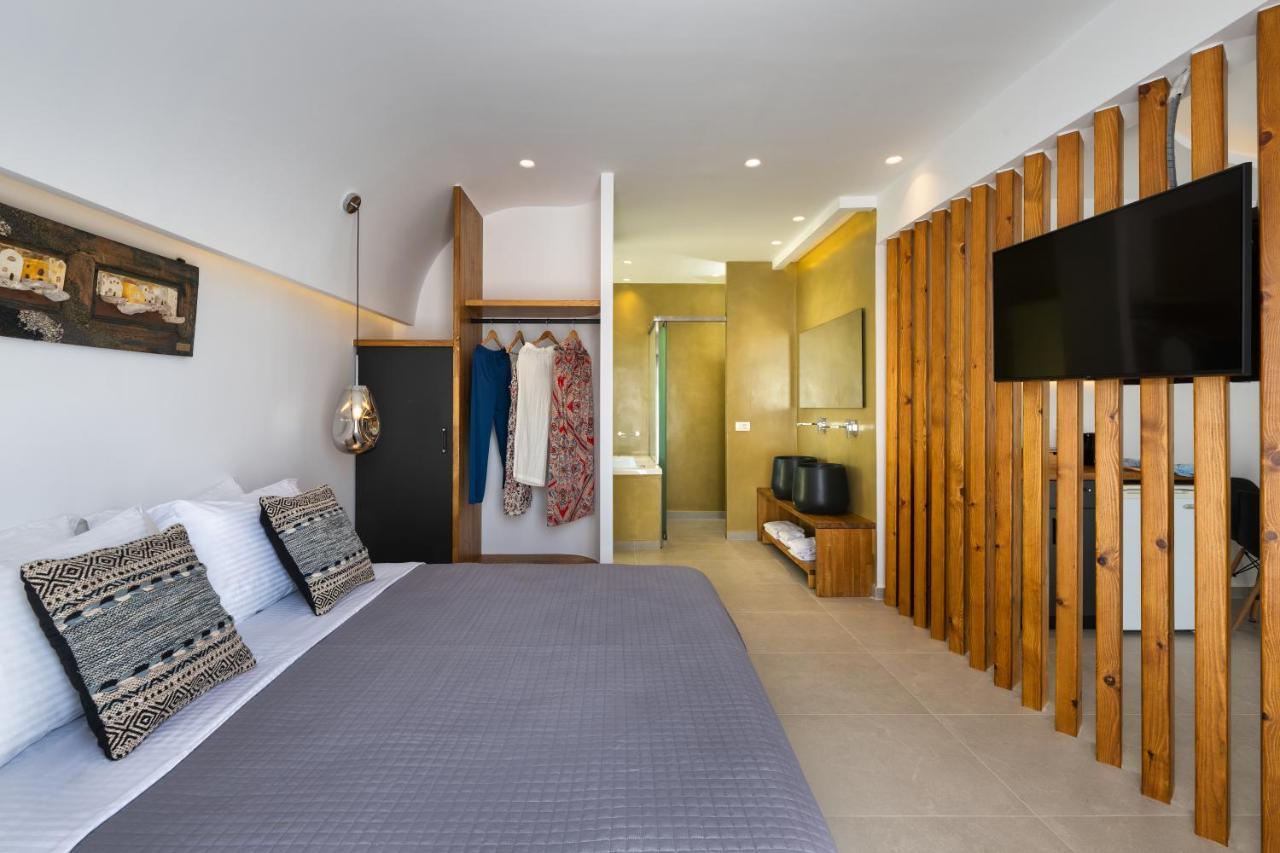 Alizea Villas & Suites Fira  Bilik gambar
