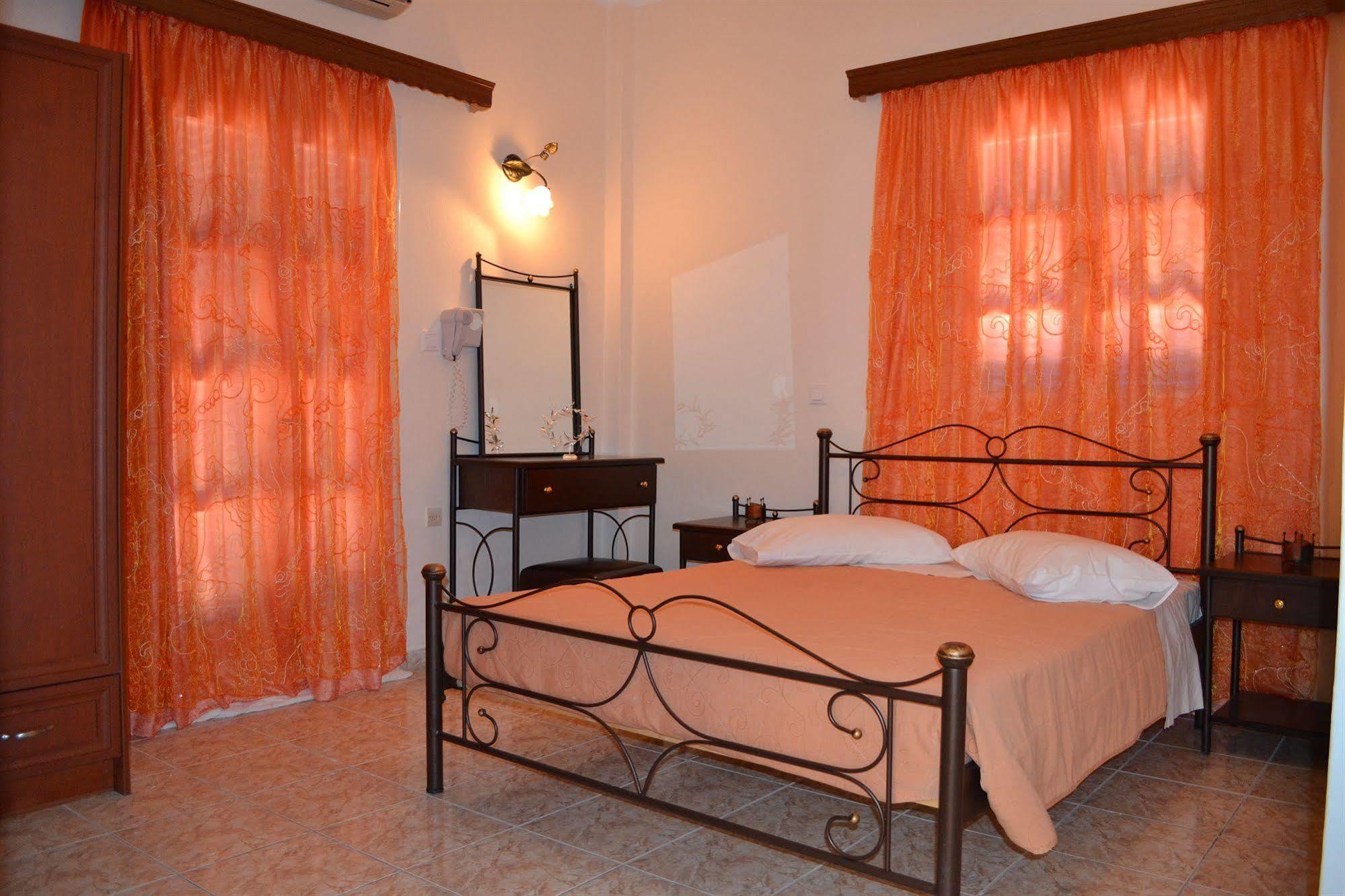 Alizea Villas & Suites Fira  Luaran gambar
